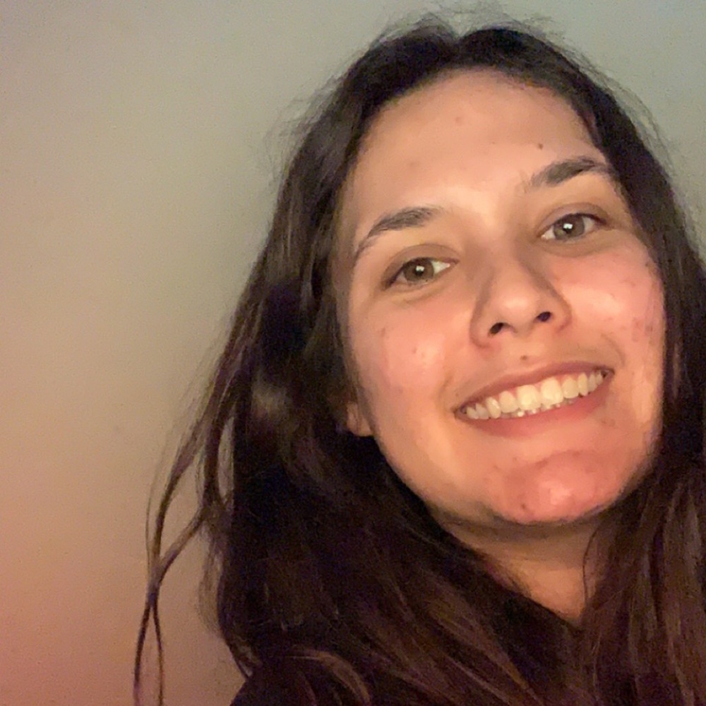 Meet your Posher, Cassandra